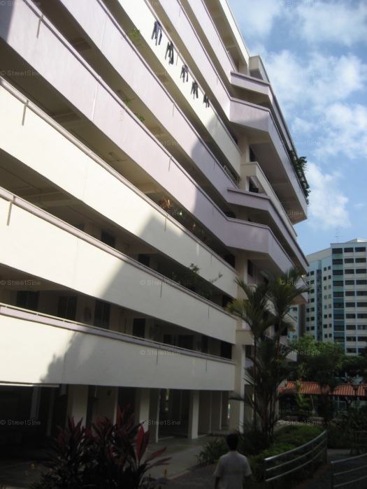 Serangoon Avenue 4 thumbnail photo